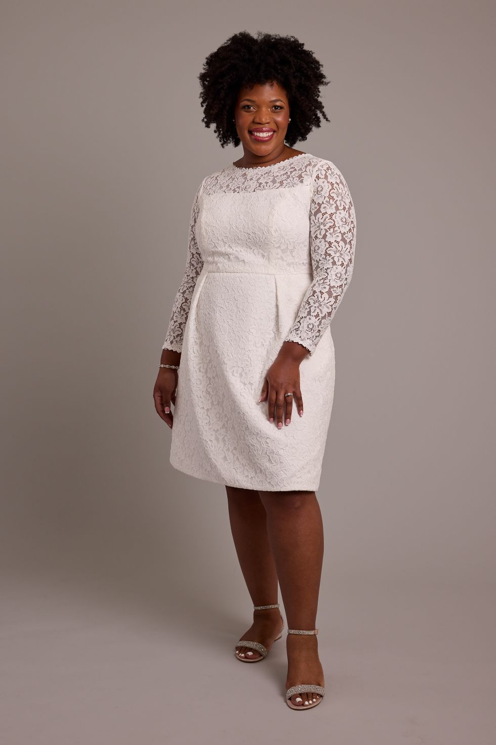 Plus size white clearance lace dress with sleeves